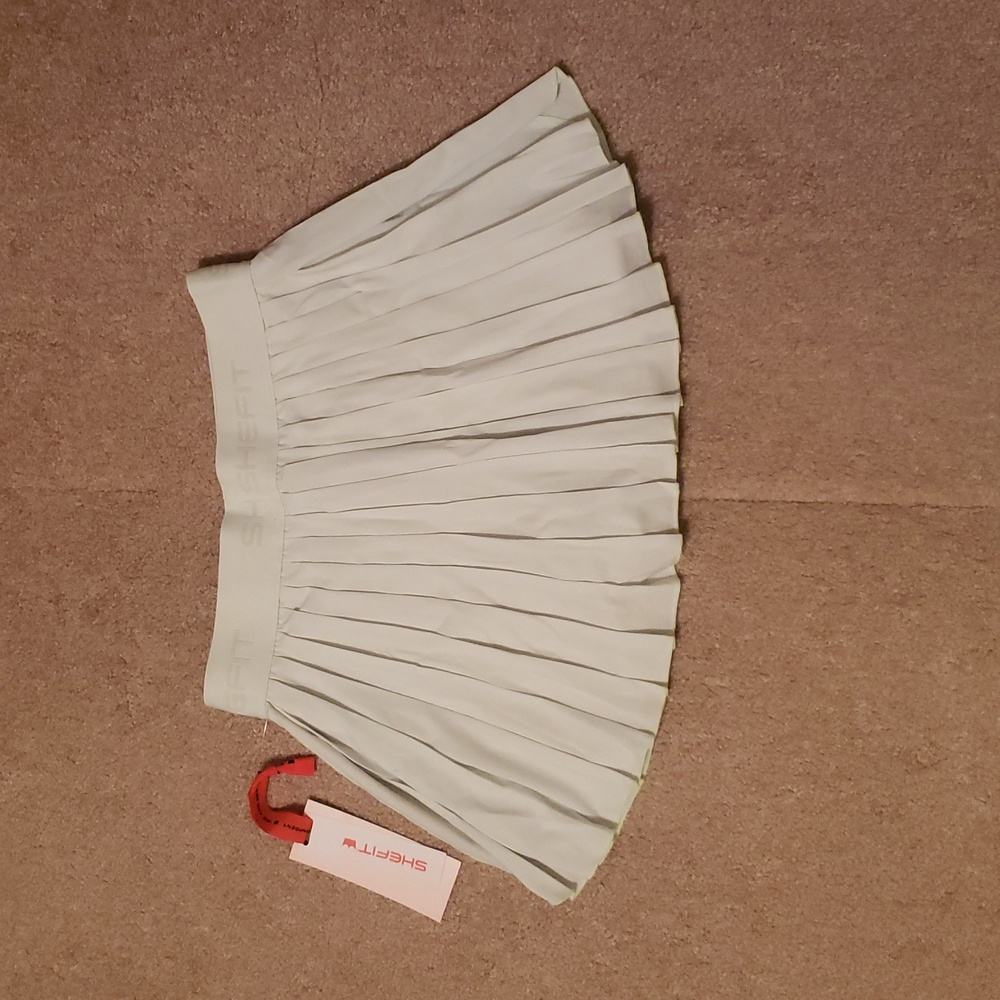 NWT SHEFIT Women's Pleated Skirt - Picture 2 of 11